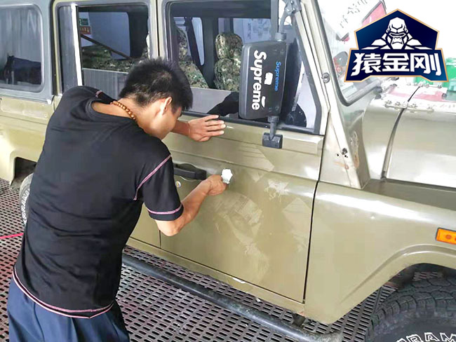 北京BJ212改装,整车喷涂香港和宝典宝典资料大全网站车身防爆装甲涂层,增强越野防护性能 香港和宝典宝典资料大全网站